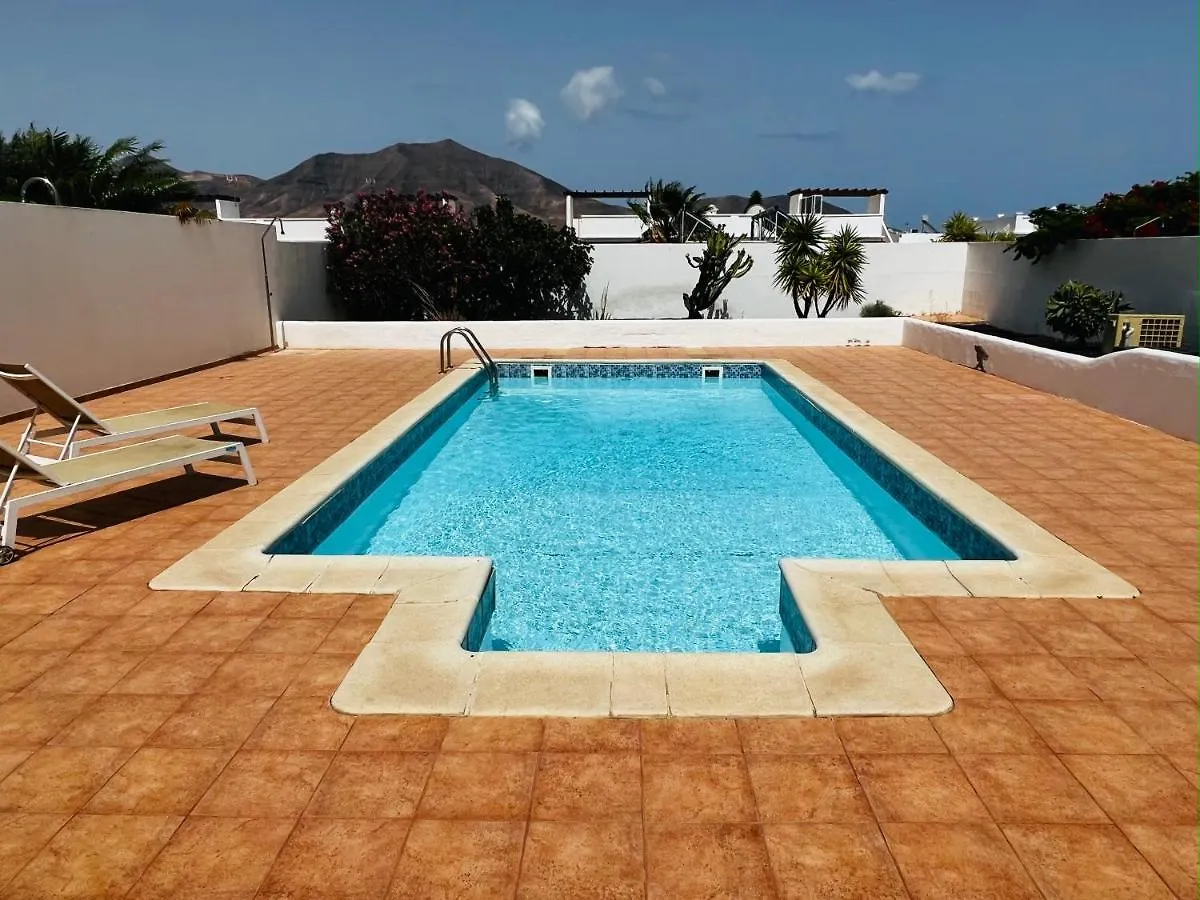 Lovely Villa Almudena With Private Pool Playa Blanca  0*, Playa Blanca (Lanzarote) España