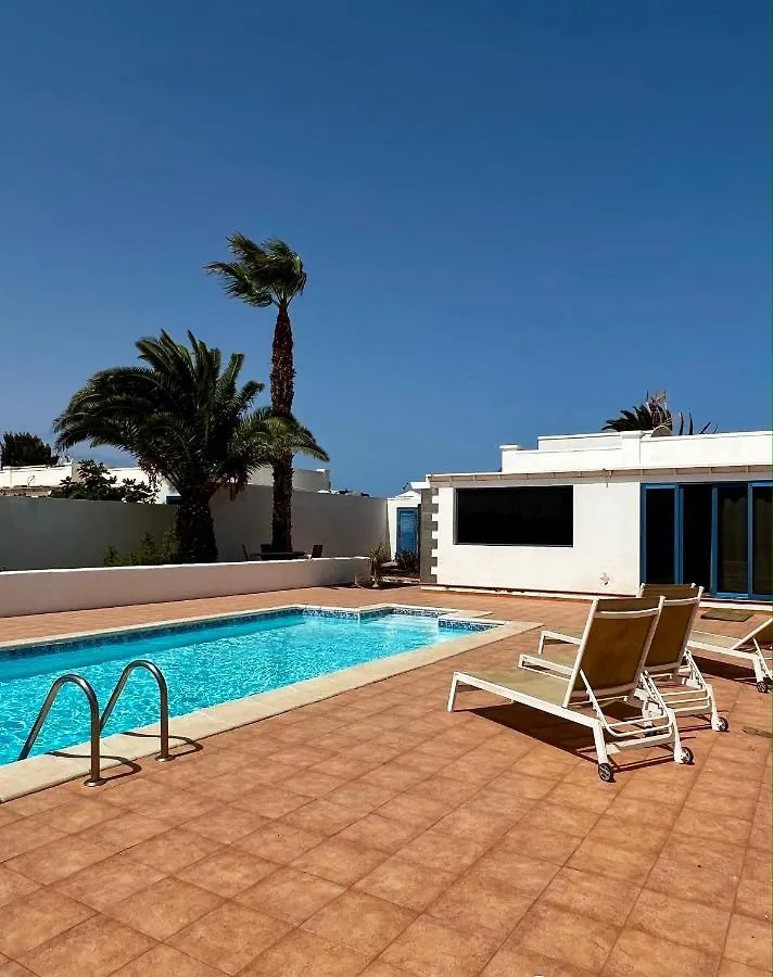 Lovely Villa Almudena With Private Pool Playa Blanca